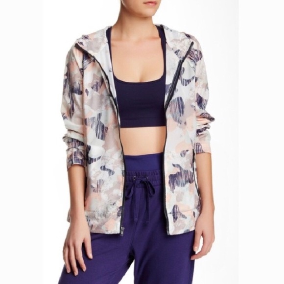 NYDJ Printed Sports Camo Lightweight Windbreaker - Picture 2 of 14